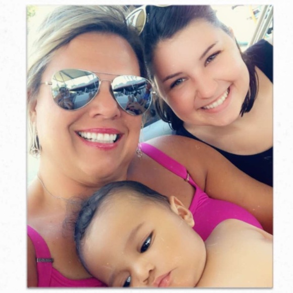 Meet your Posher, Jessica - Picture 1 of 1